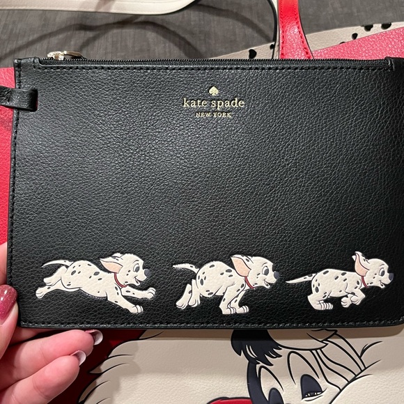 Disney x Kate Spade Cruella Tote - Picture 12 of 13